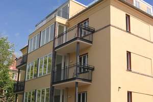 helle & ruhige 2-Zimmer-Wohnung mit Balkon und Veranda im 2.Obergeschoss in Laubegast