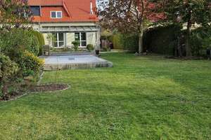 Doppelhaus mit Garten, Pool, Kamin und Sauna in ruhiger Werderaner Wohnlage – Die vollständige Adresse der Immobilie erhältst du vom Anbieter., 14542 Werder (Havel) – Vorschaubild 2