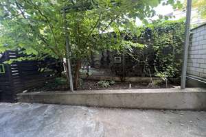 Mit Terrasse - Renovierte 2-Zimmer-EG-Wohnung nahe Villa Berg