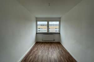 Renovierte 3-Zimmer-Wohnung mit Einbauküche  in guter Lage – Friedrich-Bauer-Str. 13, 91058 Forschungszentrum, Erlangen – Vorschaubild 3