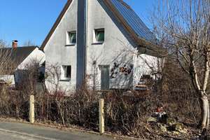** Einfamilienhaus als Studenten-WG in ruhiger Lage** – Die vollständige Adresse der Immobilie erhältst du vom Anbieter., 95445 Roter Hügel, Bayreuth – Vorschaubild 1
