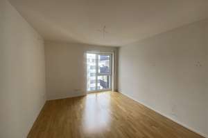Schöne, helle, 4.Zi.Whg mit zwei Bädern, Abstellraum, großem Balkon, EBK, Kellerraum – Tunnelstraße 2, 70469 Bahnhof Feuerbach, Stuttgart – Vorschaubild 6