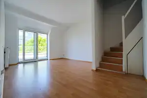 Traumhafte Dachgeschoss-Maisonette: Vielseitig nutzbar für Wohnen und Arbeiten! – Luegallee 10, 40545 Düsseldorf – Vorschaubild 9