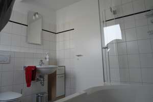 Tolle Wohnung mit Terrasse, möbliert löffelfertig, pauschale all-in Miete – Vitalisstr. 383a, 50933 Müngersdorf, Köln – Vorschaubild 19