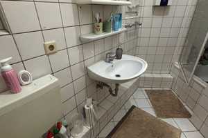 Geschmackvolle 2-Zimmer-Wohnung in Krefeld – Ost str. 7, 47798 Krefeld – Vorschaubild 1