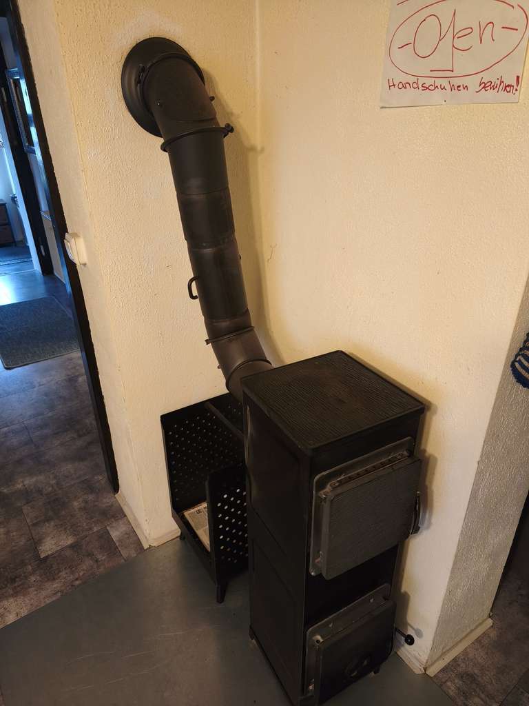 Immobilie in Hamm (Sieg) - Energetisch sanierties charmantes Fachwerkhaus mit 2 PKW Stellplätzen - Bild 3