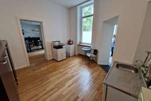 Hochwertig renovierte 150-m²-Altbauwohnung in zentraler Bonner Lage