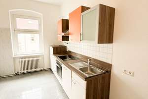 Schöne 5 Zimmer Wohnung, renoviert - mit Einbauküche und Gäste WC – Strelitzstraße 2, 12105 Mariendorf, Berlin – Vorschaubild 4