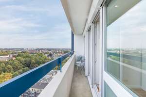 Über den Dächern der Stadt - 2 Zi ETW, Balkon und Tiefgarage