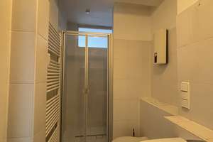 charmante 3,5-Zimmer-Erdgeschosswohnung mit Balkon in zentraler Lage von Essen zu vermieten – Pettenkoferstraße 41, 45147 Holsterhausen, Essen – Vorschaubild 6
