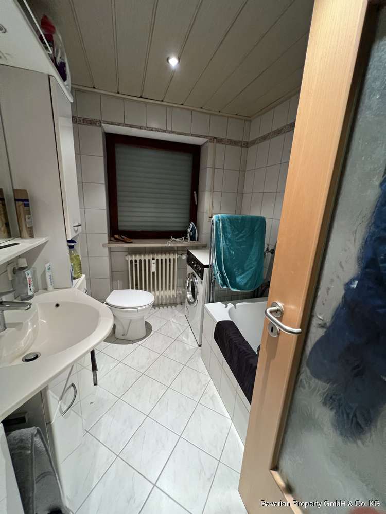 Immobilie in Grafenwiesen - Mehrfamilienhaus mit 5 Einheiten – teilvermietet, mit großem Grundstück - Bild 9