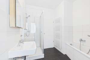 Moderne 2-Zimmer-Wohnung mit Balkon in ruhiger Lage – Provisionsfrei – Kreuzgraben 6, 13156 Niederschönhausen, Berlin – Vorschaubild 3