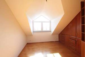 Große Villenhälfte mit Einliegerwohnung + MIT ALPENBLICK + 6 Zimmern + Hobbyraum + großem Garten – Die vollständige Adresse der Immobilie erhältst du vom Anbieter., 80999 Untermenzing, München – Vorschaubild 31