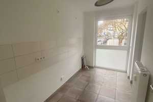 Charmante Kapitalanlage! 3- Zimmer mit großem Balkon in begehrter Innenstadtlage! – Bergstraße 40, 42651 Solingen – Vorschaubild 5