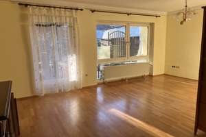 5-Zimmer Reihenmittelhaus in Waldkraiburg mit Garten und Garage – Die vollständige Adresse der Immobilie erhältst du vom Anbieter., 84478 Waldkraiburg – Vorschaubild 8