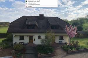 Sehr schöne Doppelhaushälfte mit Garten in Ortsrandlage