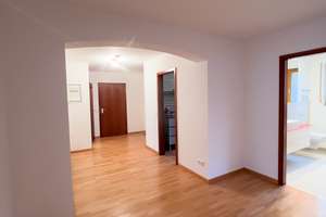Zentrumsnahe 4-Zimmer Wohnung im Grünen! – Wallmerstraße 135, 70327 Untertürkheim (Ortsteil), Stuttgart – Vorschaubild 12