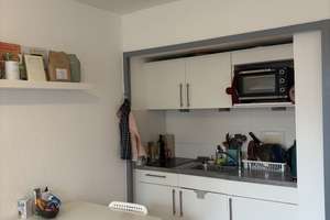 Tolle 1-Zimmer-Wohnung im Domviertel – Student:innen willkommen! – Frauentorstraße 22, 86152 Georgs- und Kreuzviertel, Augsburg – Vorschaubild 2