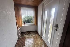 Söhlde-Groß Himstedt: Eimfamilienhaus mit großem Grundstück, Keller und zwei Garagen – Die vollständige Adresse der Immobilie erhältst du vom Anbieter., 31185 Söhlde – Vorschaubild 3