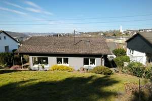 Freistehender Bungalow in TOP-Lage auf 710m² Grundstück am Giersberg – Schultestr. 37, 57076 Weidenau, Siegen – Vorschaubild 11