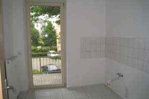 Gemütliche 1-Raumwohnung mit Balkon in Stadtfeld Ost! – Große-Diesdorfer-Str. 6-11, 39108 Stadtfeld Ost, Magdeburg – Vorschaubild 2
