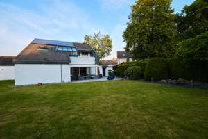 Wohnen am Grünzug – hochwertig modernisiertes Einfamilienhaus mit PV-Anlage, und traumhaftem Garten – Die vollständige Adresse der Immobilie erhältst du vom Anbieter., 33729 Heepen, Bielefeld – Vorschaubild 5