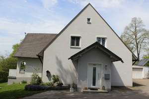 Gepflegtes Architektenhaus in Top Lage Thierhauptens! – Die vollständige Adresse der Immobilie erhältst du vom Anbieter., 86672 Thierhaupten – Vorschaubild 1
