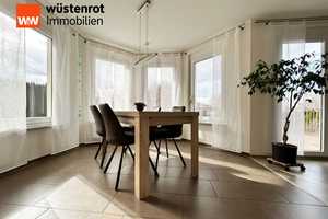 Tür auf. Herz rein. Zuhause sein. Moderne
5 helle Zimmer auf 131 m². Wunderschöne
Gartenoase. – Tuttlingen (Kreis) – Vorschaubild 3