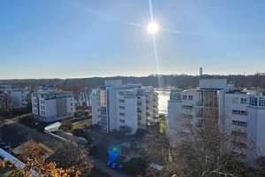 Logenplatz über der Spree: Ihr Sky-Refugium mit 40 m² Panorama-Terrasse – Die vollständige Adresse der Immobilie erhältst du vom Anbieter., 10245 Friedrichshain, Berlin – Vorschaubild 1