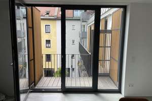 Möbliertes Studio-Apartment in Haidhausen mit Balkon – ruhig im Innenhof, U4/U5 – Einsteinstraße 107a, 81675 Steinhausen, München – Vorschaubild 2