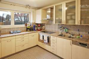 Property thumbnail 11