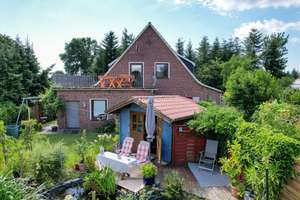 Modernisiertes Einfamilienhaus zum Wohlfühlen mit neu gestalteter Gartenanlage – Die vollständige Adresse der Immobilie erhältst du vom Anbieter., 26605 Aurich – Vorschaubild 3