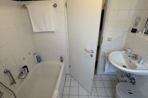 Helle Dachgeschosswohnung in Düsseldrof Benrath zu vermieten – Steinkribbenstr 3, 40597 Benrath, Düsseldorf – Vorschaubild 10