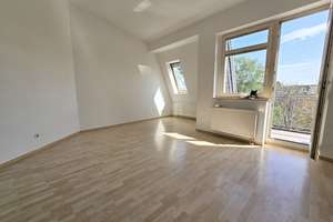 Lichtdurchflutete 3-Raum-Wohnung im Dachgeschoss mit hohen Decken und großer Terrasse – Die vollständige Adresse der Immobilie erhältst du vom Anbieter., 9112 Kaßberg, Chemnitz – Vorschaubild 2
