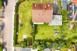 Freistehendes Zwei-/Dreifamilienhaus mit 996 m² Grundstück & großem Garten – Die vollständige Adresse der Immobilie erhältst du vom Anbieter., 93059 Reinhausen, Regensburg – Vorschaubild 9