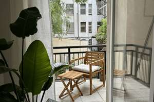 Charmantes Altbau-Studio mit Balkon im Schillerkiez