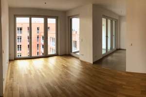 Neuwertige 2-Zimmer Wohnung im 4. OG mit Balkon in München-Obermenzing