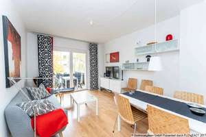 Bezugsfreie 3 Zimmer mit Balkon im schönen 30er-Jahre-Bau – Werner-Kube-Straße 7, 10407 Prenzlauer Berg, Berlin – Vorschaubild 1
