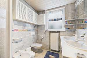 Exklusives Bungalow mit 9 Zimmer auf 330m² Wfl. und großzügigen 758m² Grundstück! – Die vollständige Adresse der Immobilie erhältst du vom Anbieter., 90518 Altdorf bei Nürnberg – Vorschaubild 10