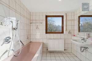 Wohnen mit Aussicht: Großzügiges Splitlevel-Haus mit Einliegerwohnung in Eppstein – Die vollständige Adresse der Immobilie erhältst du vom Anbieter., 65817 Eppstein – Vorschaubild 19