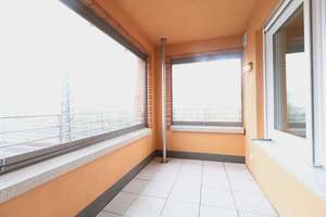 Zwei Bäder, große Loggia – großzügig wohnen im Schwedler Home – Gref-Völsing-Strasse 23, 60314 Ostend, Frankfurt am Main – Vorschaubild 4