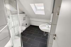 Frisch sanierte 3-Zi.-DG-Wohnung im Grünen – Fußbodenheizung, Wärmepumpe & Waldblick – 51375 Schlebusch, Leverkusen – Vorschaubild 6