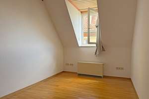 S-West: Dachgeschosswohnung mit großer Dachbühne & Doppelgarage (optional) – Die vollständige Adresse der Immobilie erhältst du vom Anbieter., 70178 Rotebühl, Stuttgart – Vorschaubild 12