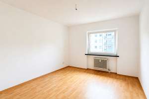 Helle 3-Zimmer-Wohnung mit Balkon, sep. WC & Kellerraum – Celle Nordfeld – Nordfeld 7, 29229 Celle – Vorschaubild 3