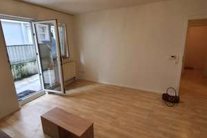 Zentrale 2,5-Zimmer-EG-Wohnung mit Terrasse im Herzen von Reutlingen
