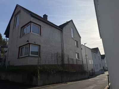1-2 Familienhaus mit Terrasse in Weilburg