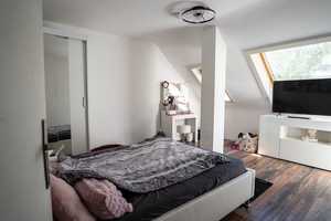 Stilvolle 2-Zimmer-Wohnung mit Balkon – München – Vorschaubild 1