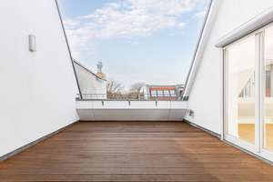 Uhlandstraße 45 – Stilvolle, frisch renovierte Dachgeschosswohnung im herrschaftlichen Altbau!! – Uhlandstraße 45, 10719 Wilmersdorf, Berlin – Vorschaubild 3