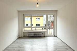 teilrenovierte schöne 2,5-Zimmer Maisonettewohnung in Wuppertal-Barmen mit Balkon – Ferdinand-Thun-Straße 7, 42289 Heckinghausen, Wuppertal – Vorschaubild 1