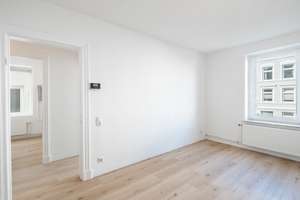 Frisch & freundlich! Helle 2 Zimmer mit neuer Einbauküche & Duschbad * frisch renoviert